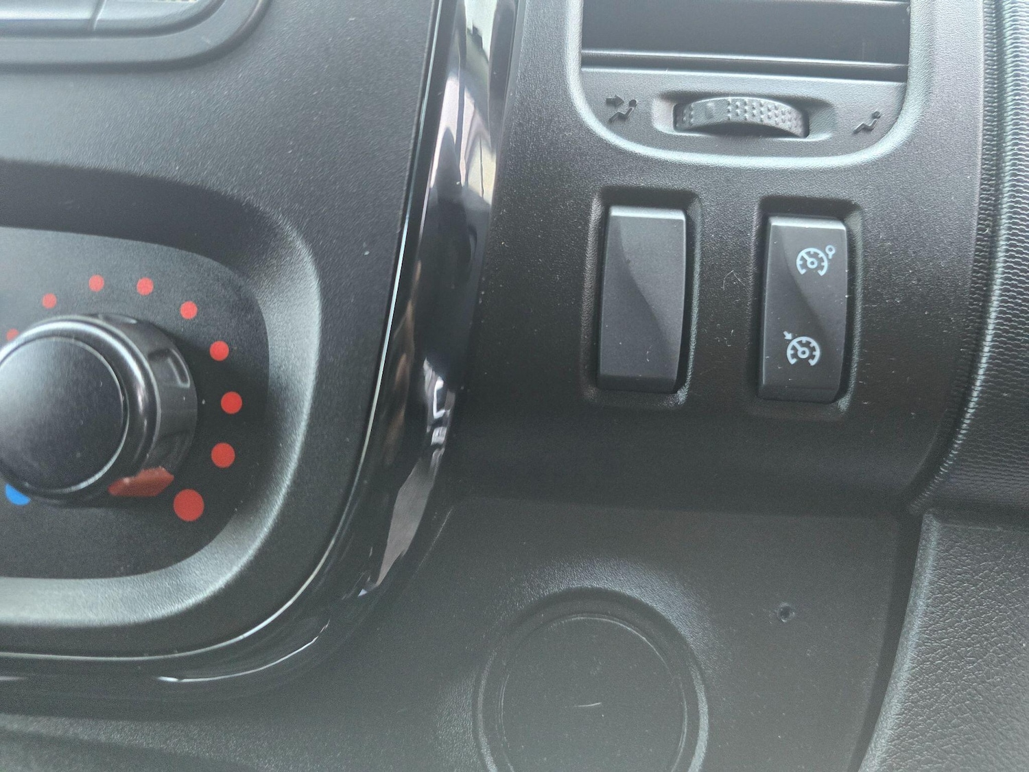 Used Vauxhall Vivaro 2019 for sale - 77006504: Photo 30