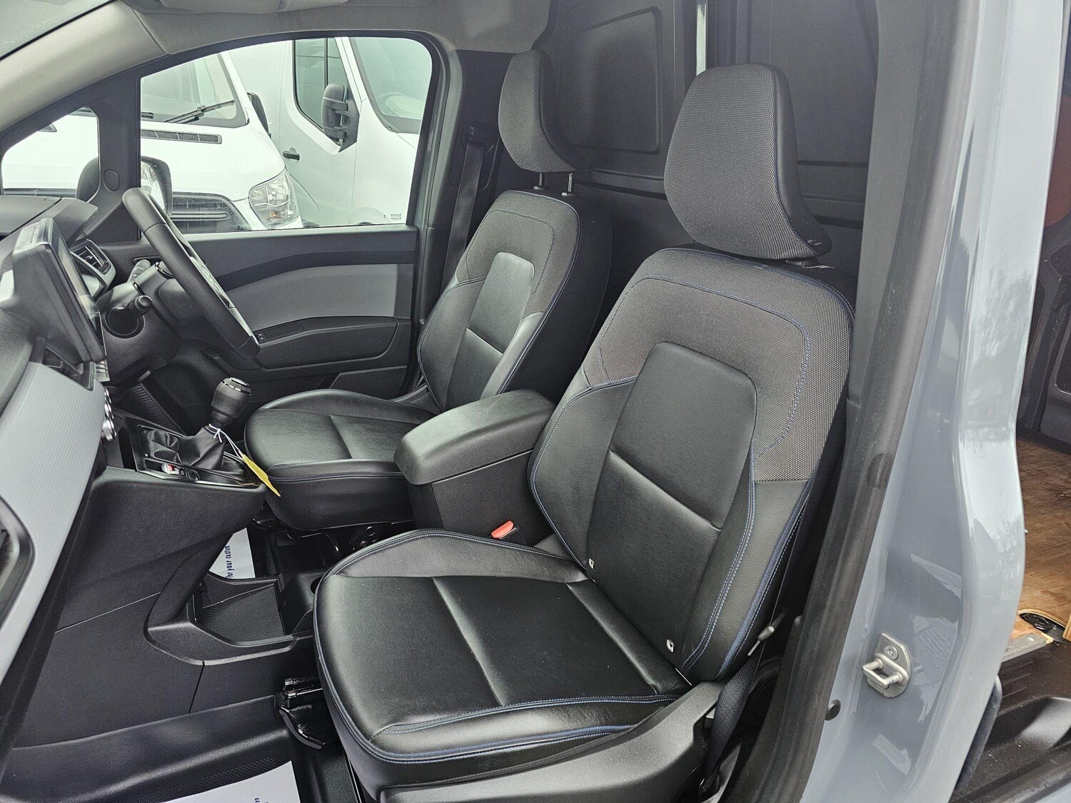 Used Nissan Other 2023 for sale - 77368839: Photo 18