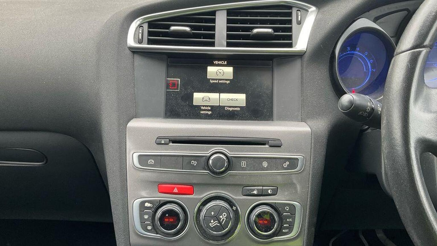 Used Citroen C4 2015 for sale - 77539228: Photo 10