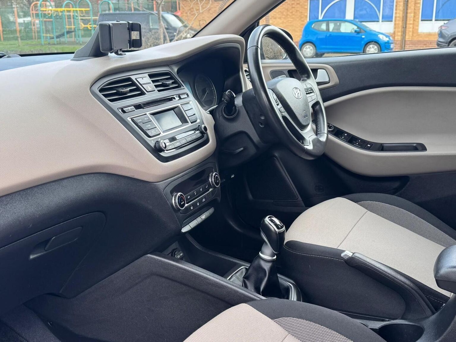 Used Hyundai i20 2015 for sale - 77635358: Photo 20