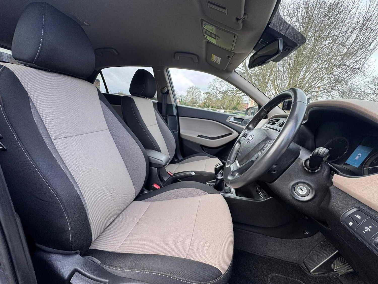 Used Hyundai i20 2015 for sale - 77635358: Photo 22