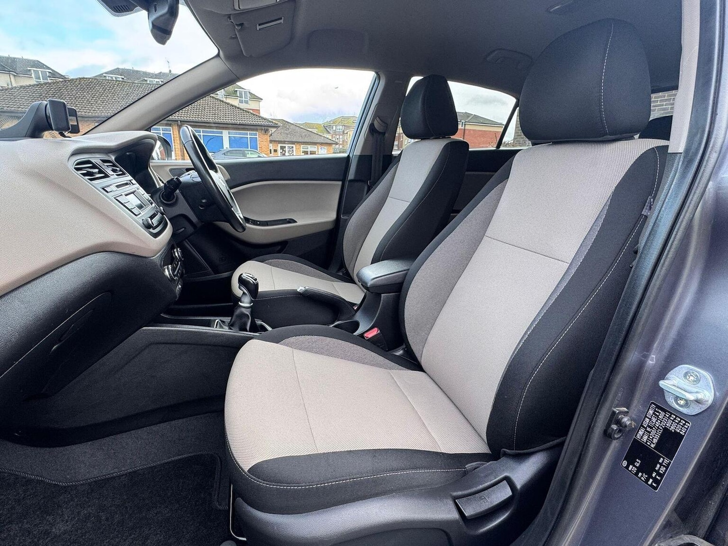 Used Hyundai i20 2015 for sale - 77635358: Photo 24