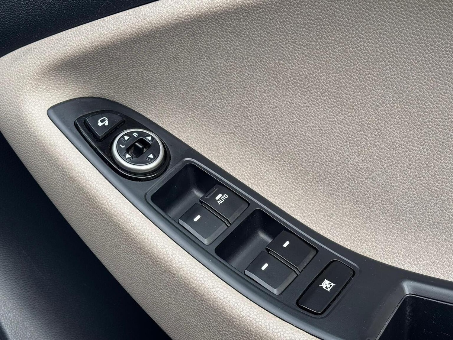 Used Hyundai i20 2015 for sale - 77635358: Photo 34