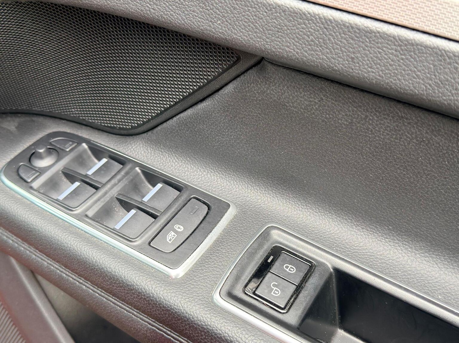 Used Jaguar XF 2016 for sale - 77802663: Photo 41