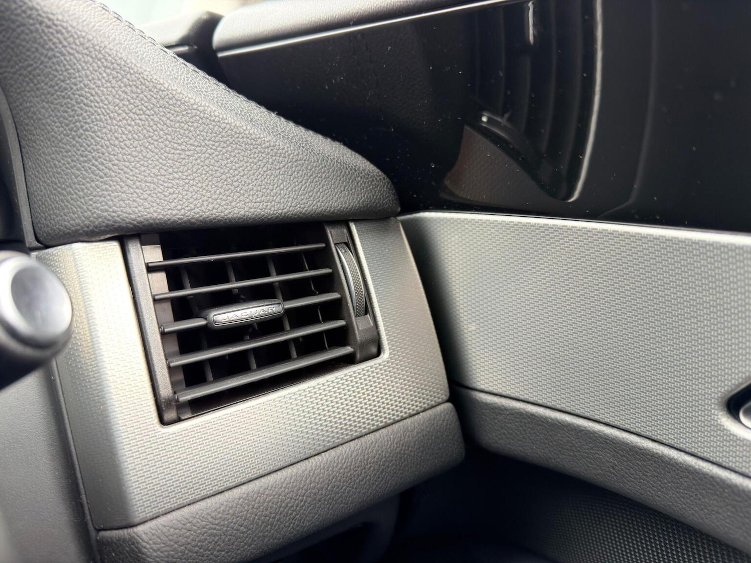 Used Jaguar XF 2016 for sale - 77802663: Photo 47