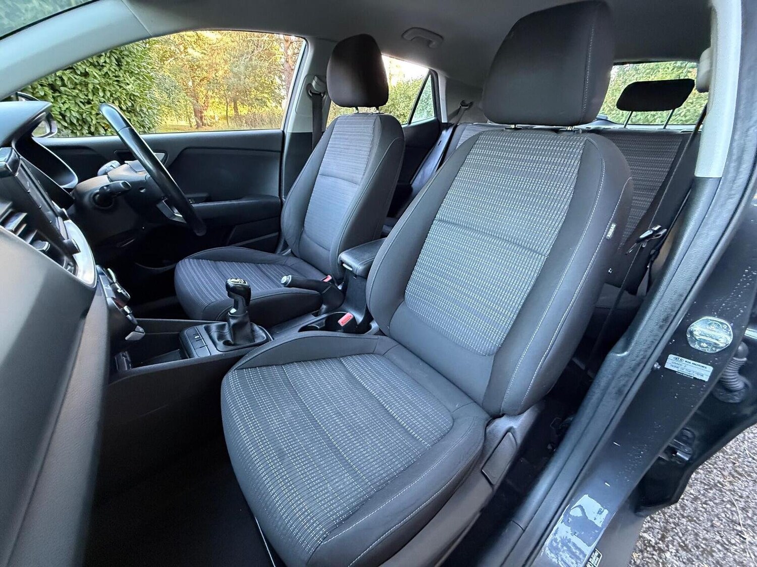 Used Kia Stonic 2018 for sale - 77539192: Photo 29