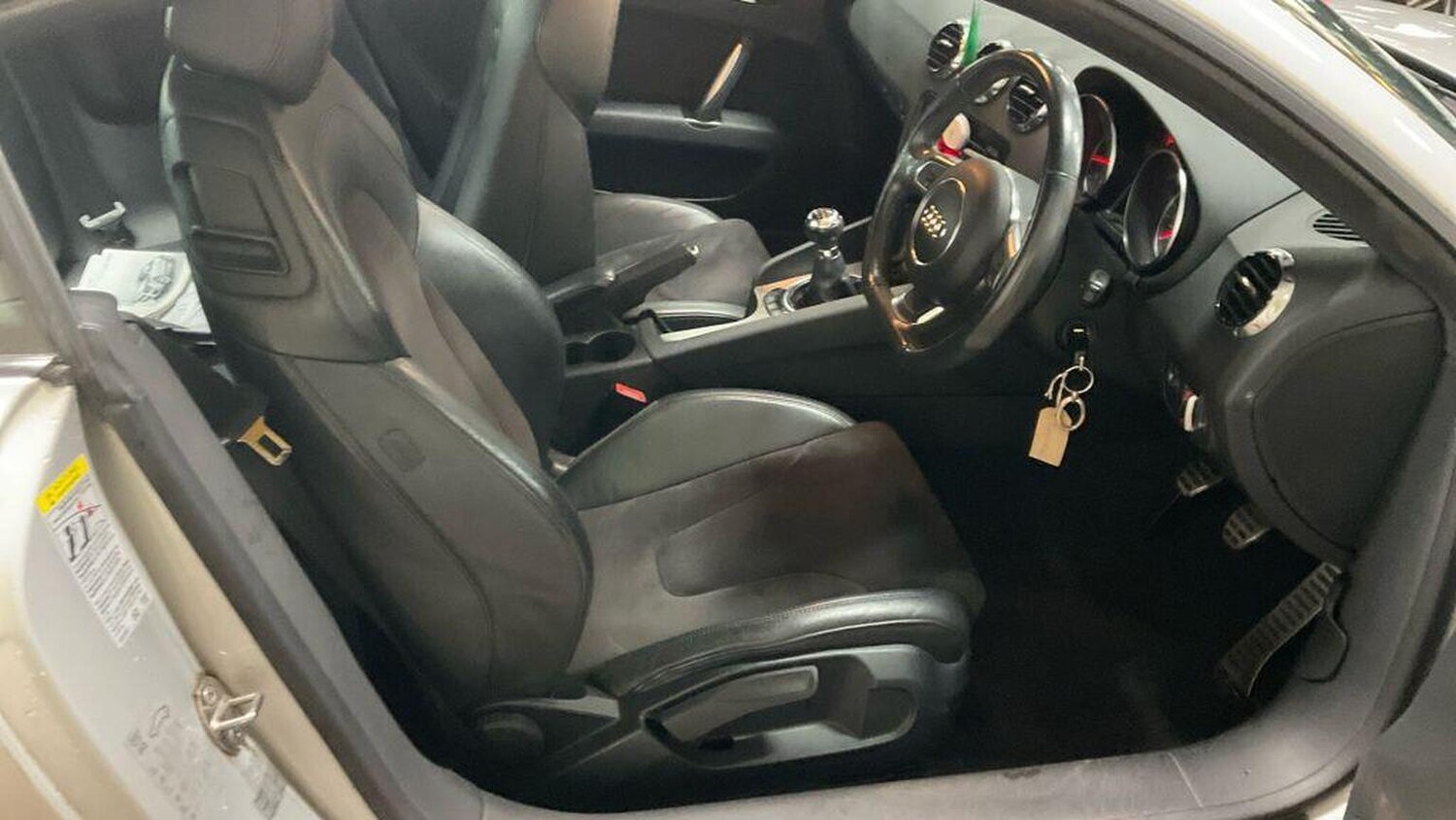 Used Audi TT 2010 for sale - 77539218: Photo 8