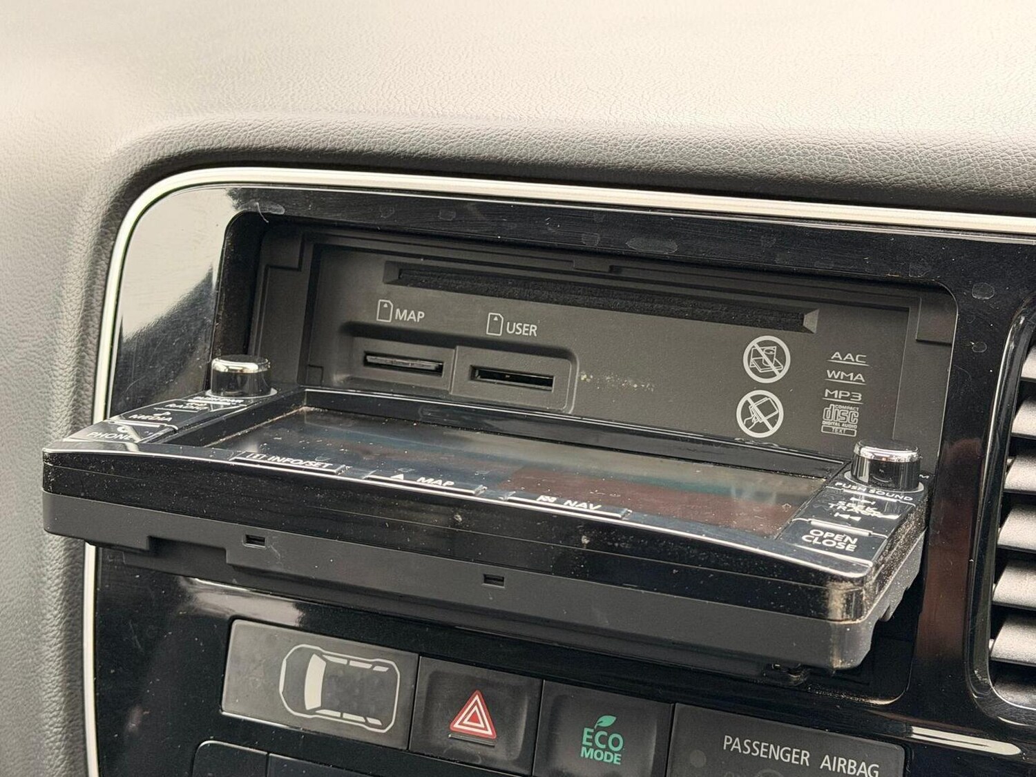 Used Mitsubishi Outlander 2015 for sale - 77539226: Photo 44