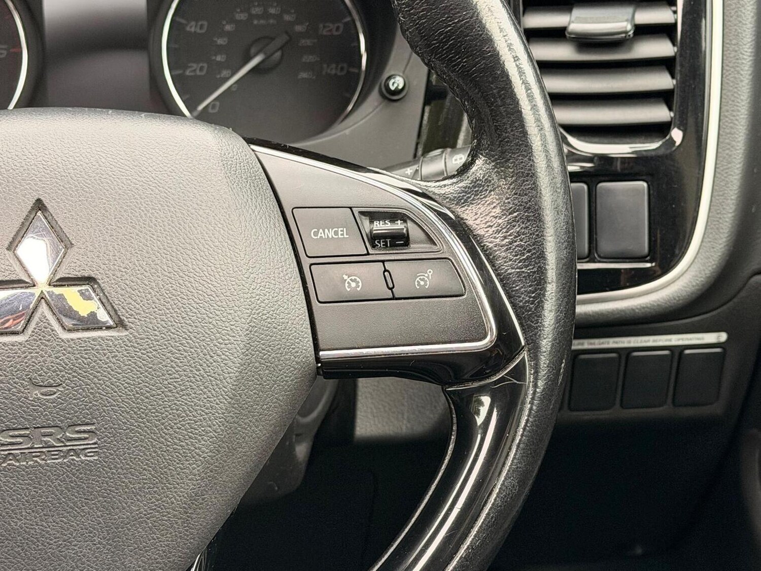 Used Mitsubishi Outlander 2015 for sale - 77539226: Photo 49