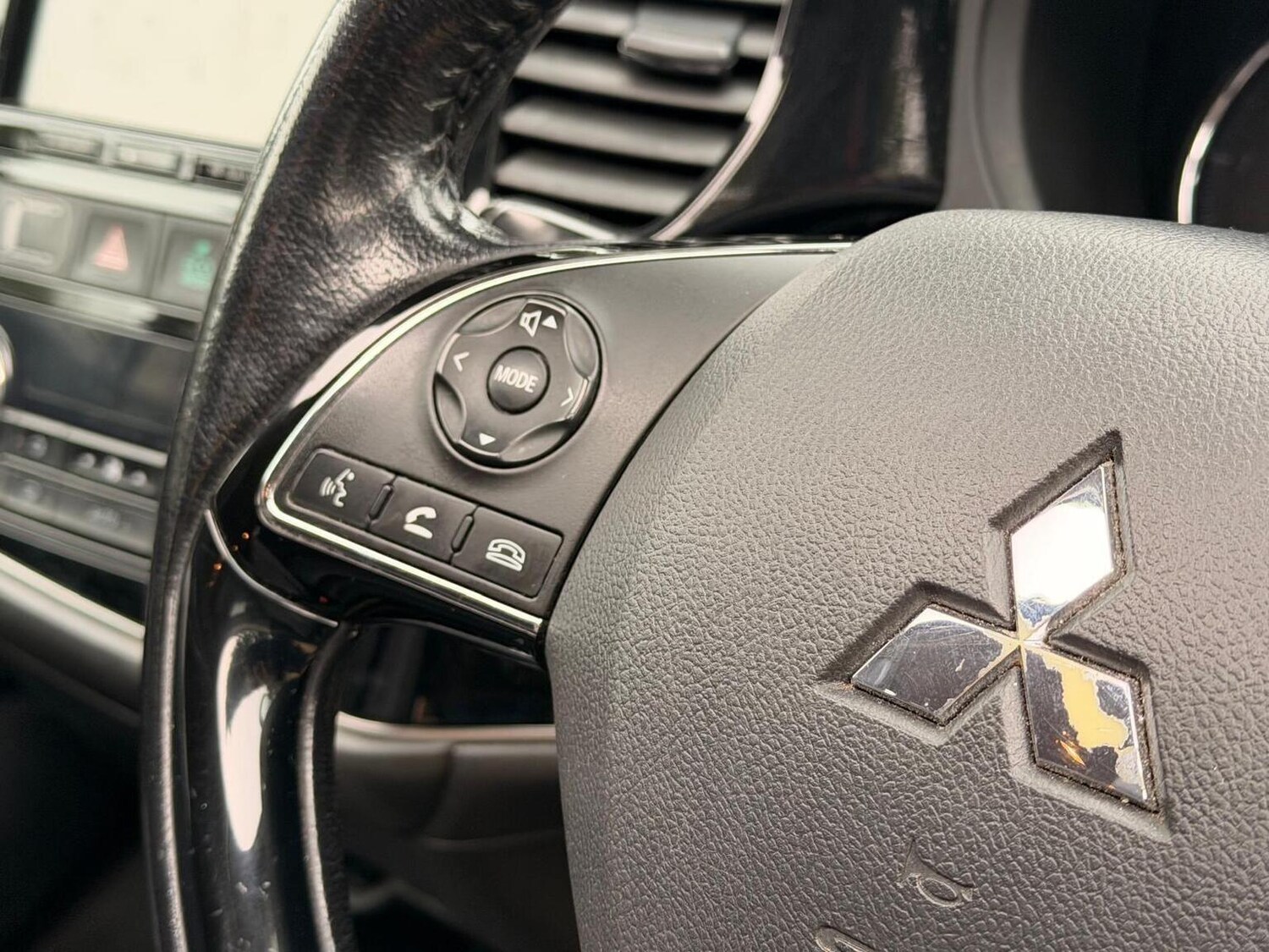 Used Mitsubishi Outlander 2015 for sale - 77539226: Photo 52