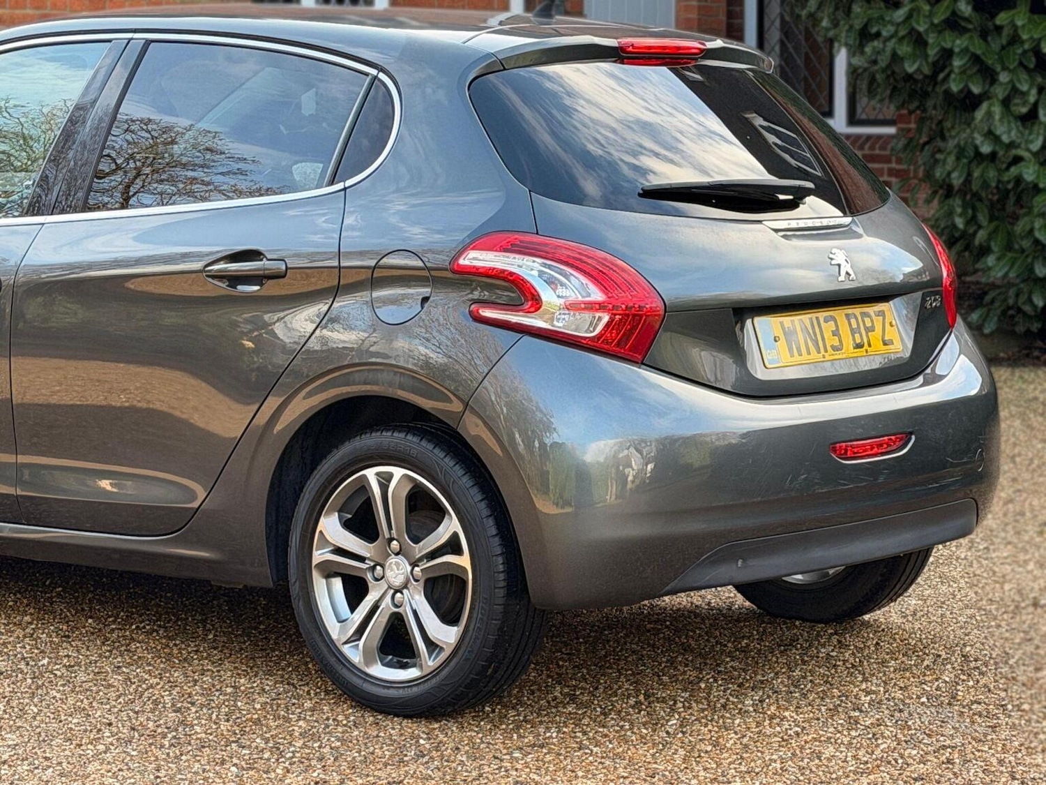 Used Peugeot 208 2013 for sale - 77735664: Photo 12