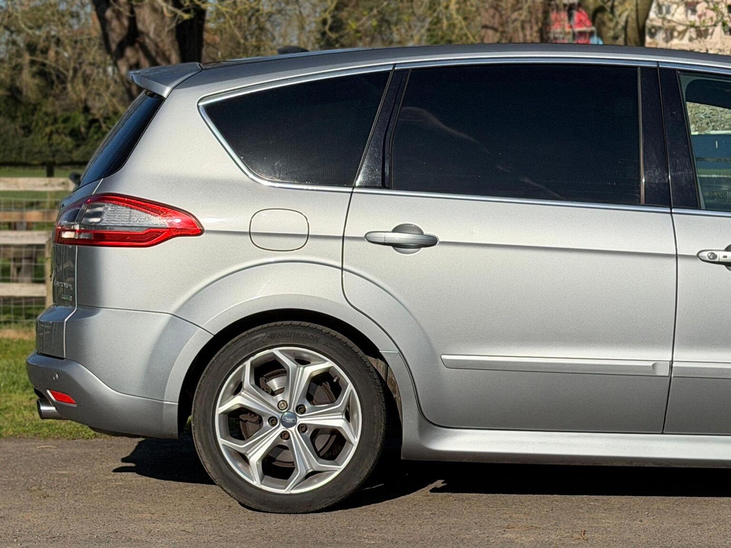 Used Ford S-Max 2014 for sale - 77938190: Photo 16