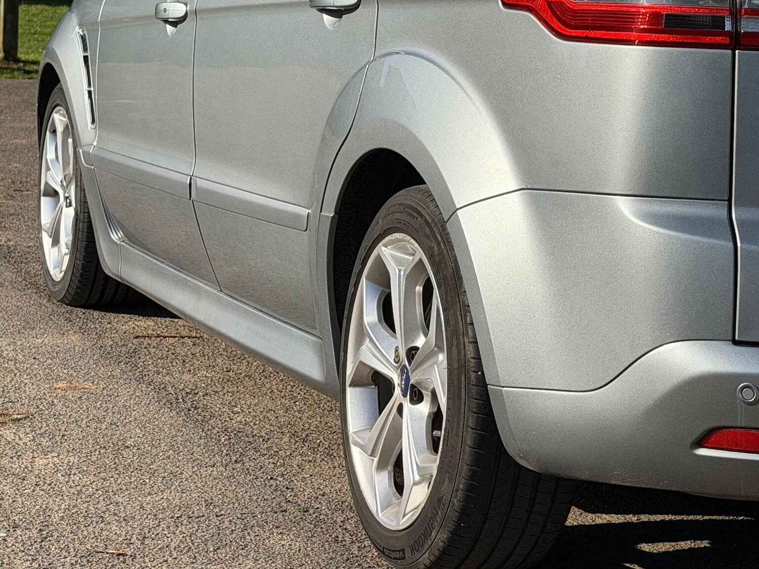 Used Ford S-Max 2014 for sale - 77938190: Photo 22