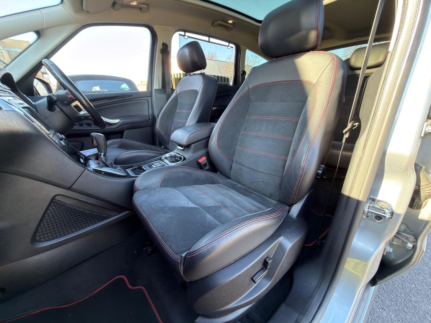 Used Ford S-Max 2014 for sale - 77938190: Photo 35