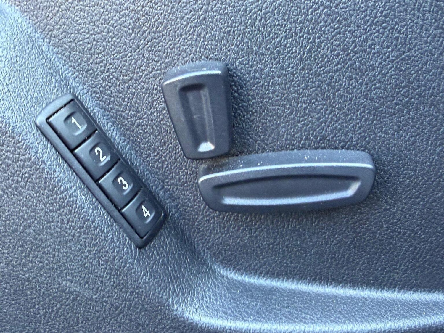 Used Ford S-Max 2014 for sale - 77938190: Photo 54