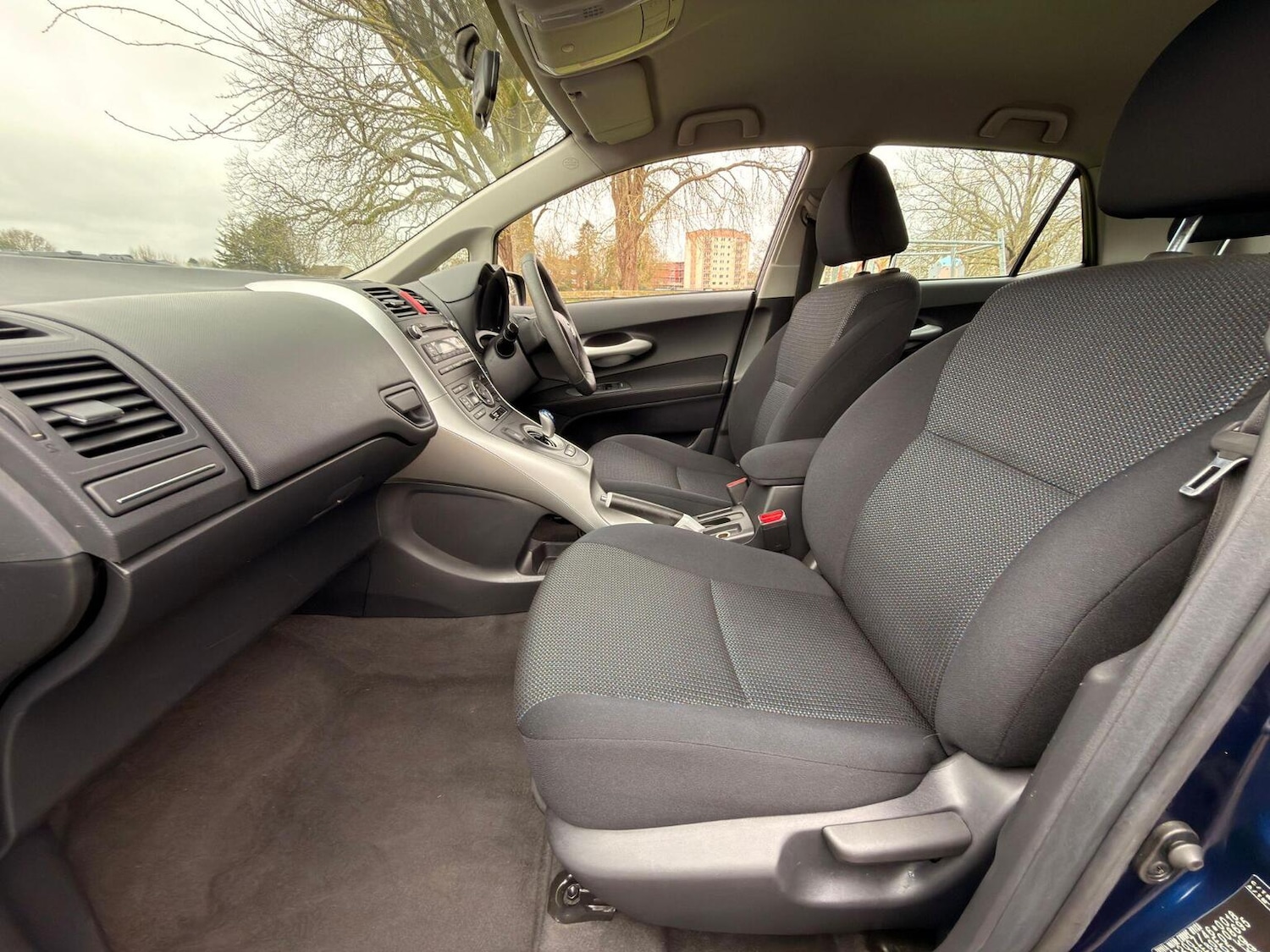 Used Toyota Auris 2010 for sale - 77639017: Photo 31