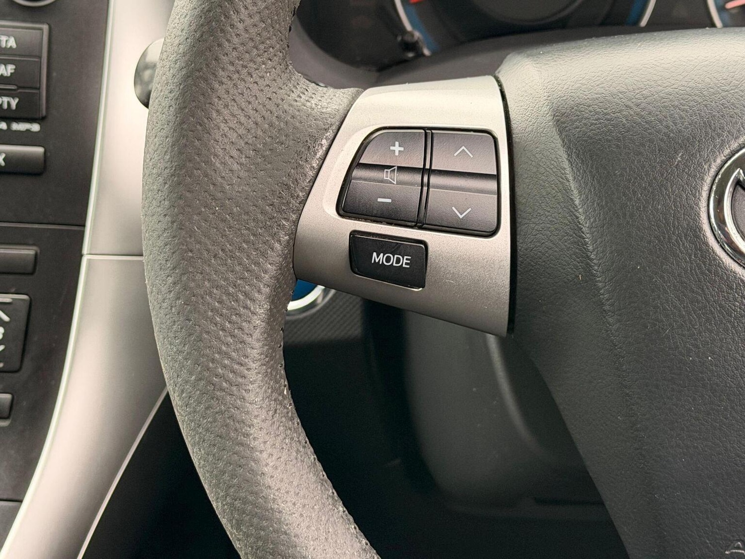 Used Toyota Auris 2010 for sale - 77639017: Photo 42