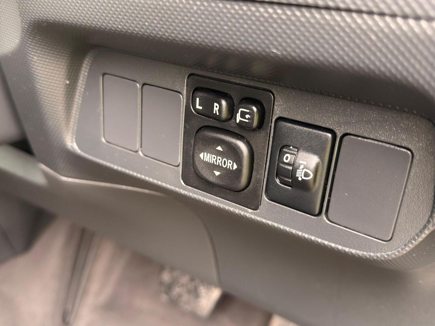 Used Toyota Auris 2010 for sale - 77639017: Photo 44