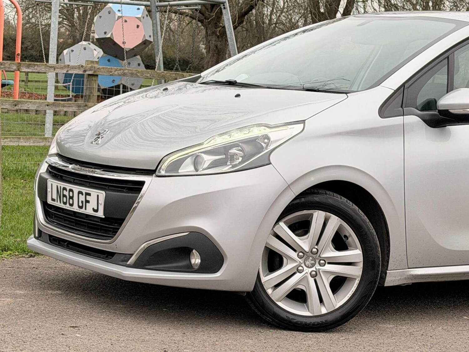 Used Peugeot 208 2018 for sale - 77687623: Photo 14