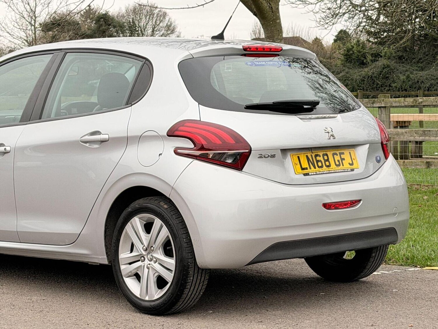 Used Peugeot 208 2018 for sale - 77687623: Photo 15