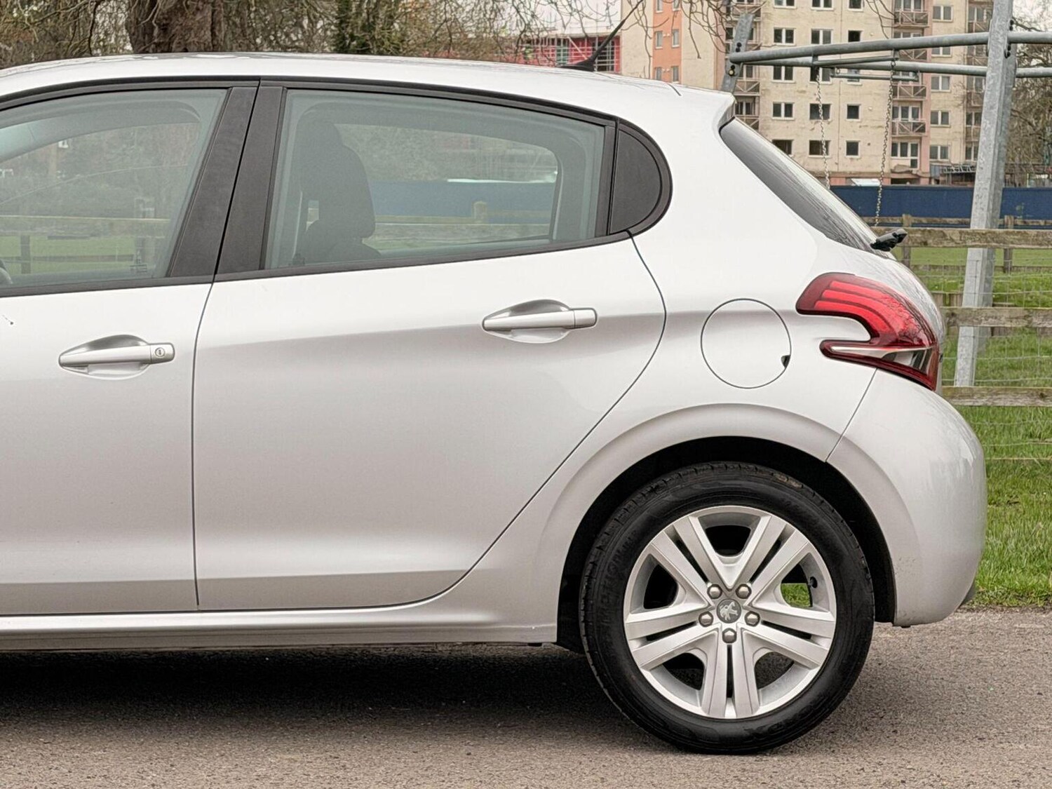 Used Peugeot 208 2018 for sale - 77687623: Photo 21