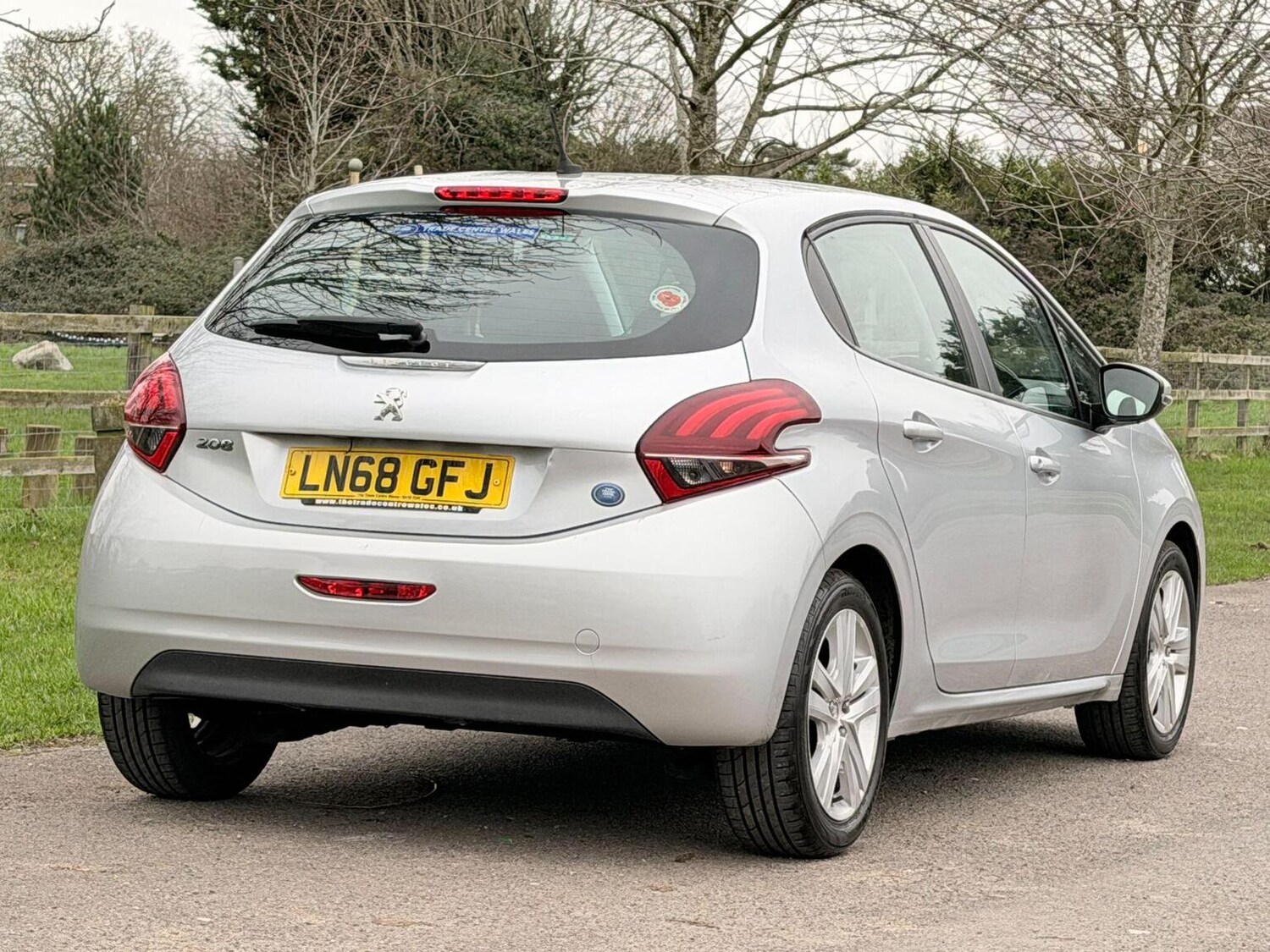 Used Peugeot 208 2018 for sale - 77687623: Photo 9