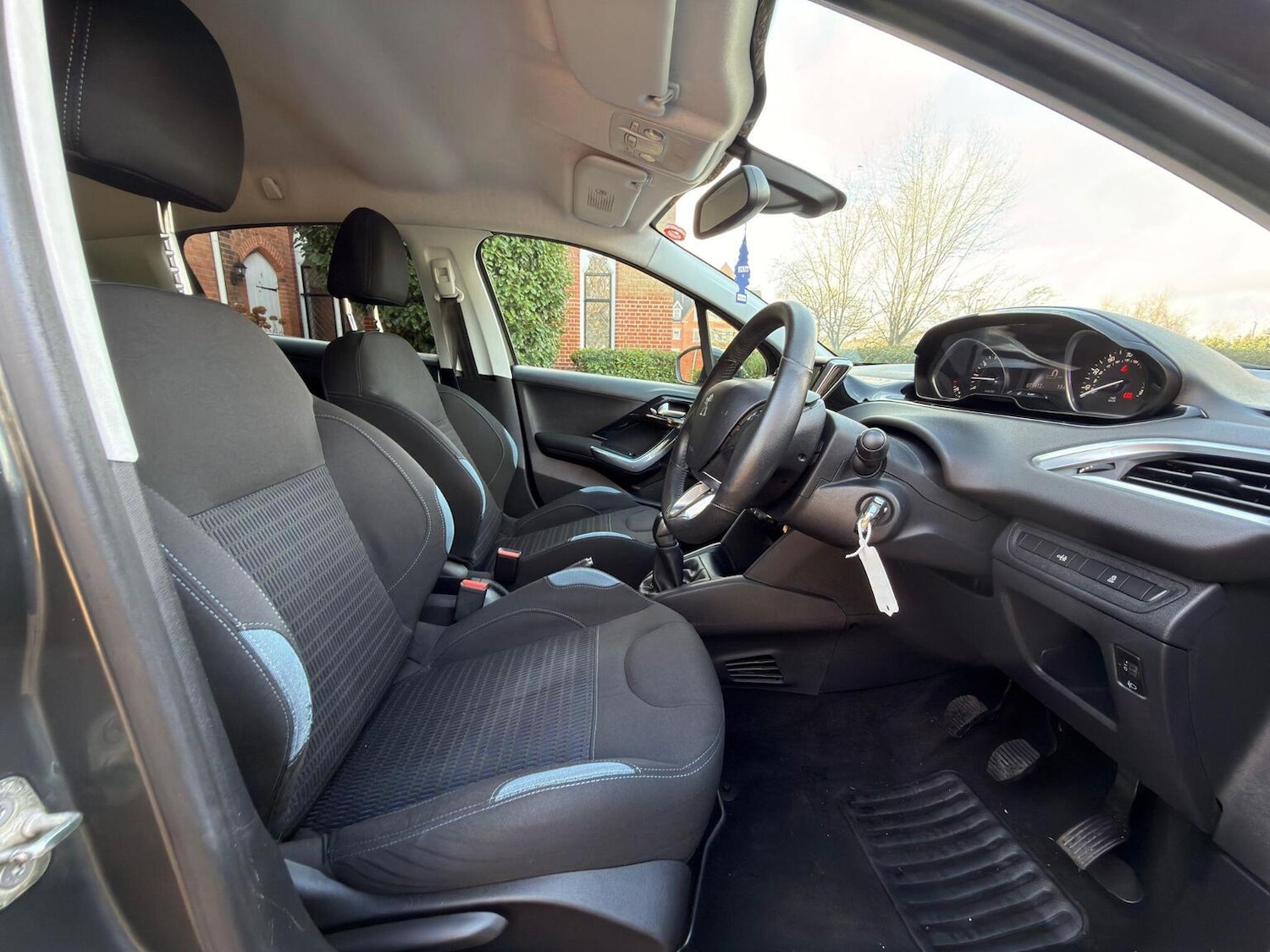 Used Peugeot 208 2013 for sale - 77539202: Photo 29