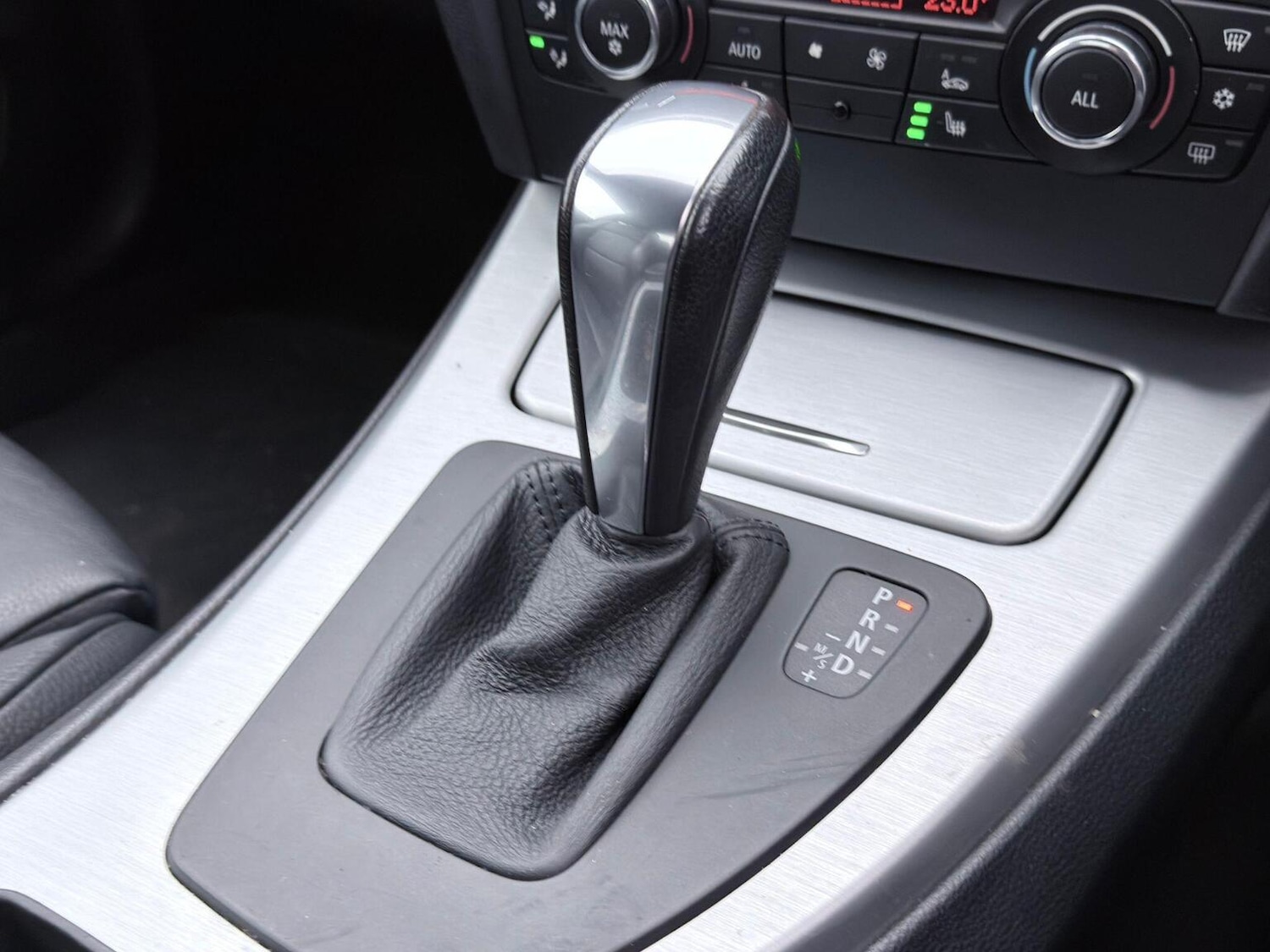 Used BMW 3 Series 2011 for sale - 77802651: Photo 38