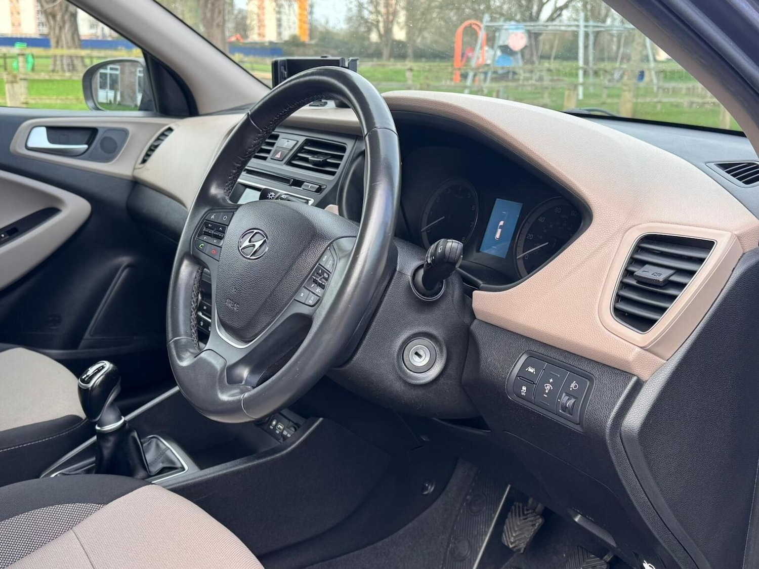 Used Hyundai i20 2015 for sale - 77536071: Photo 23