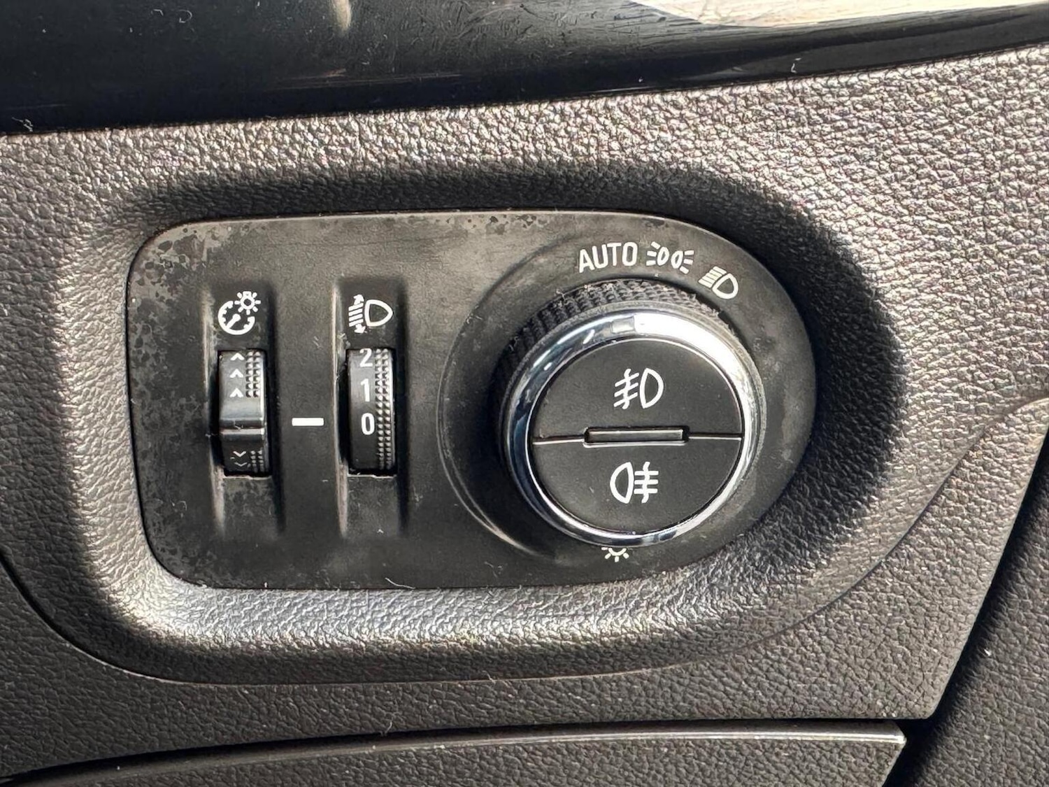 Used Vauxhall Astra 2018 for sale - 78011321: Photo 30