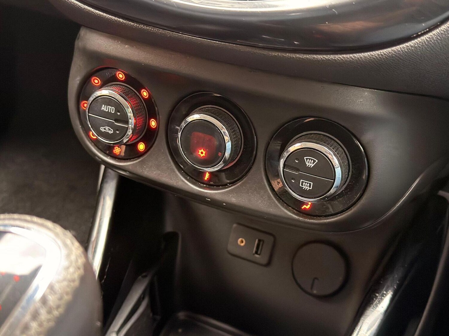 Used Vauxhall Corsa 2015 for sale - 77539198: Photo 43