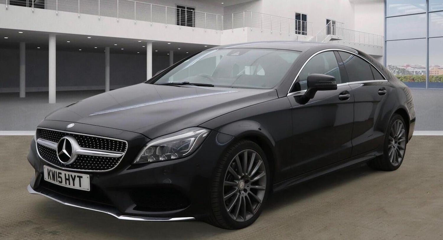 Used Mercedes-Benz CLS 2015 for sale - 77915694: Photo 2