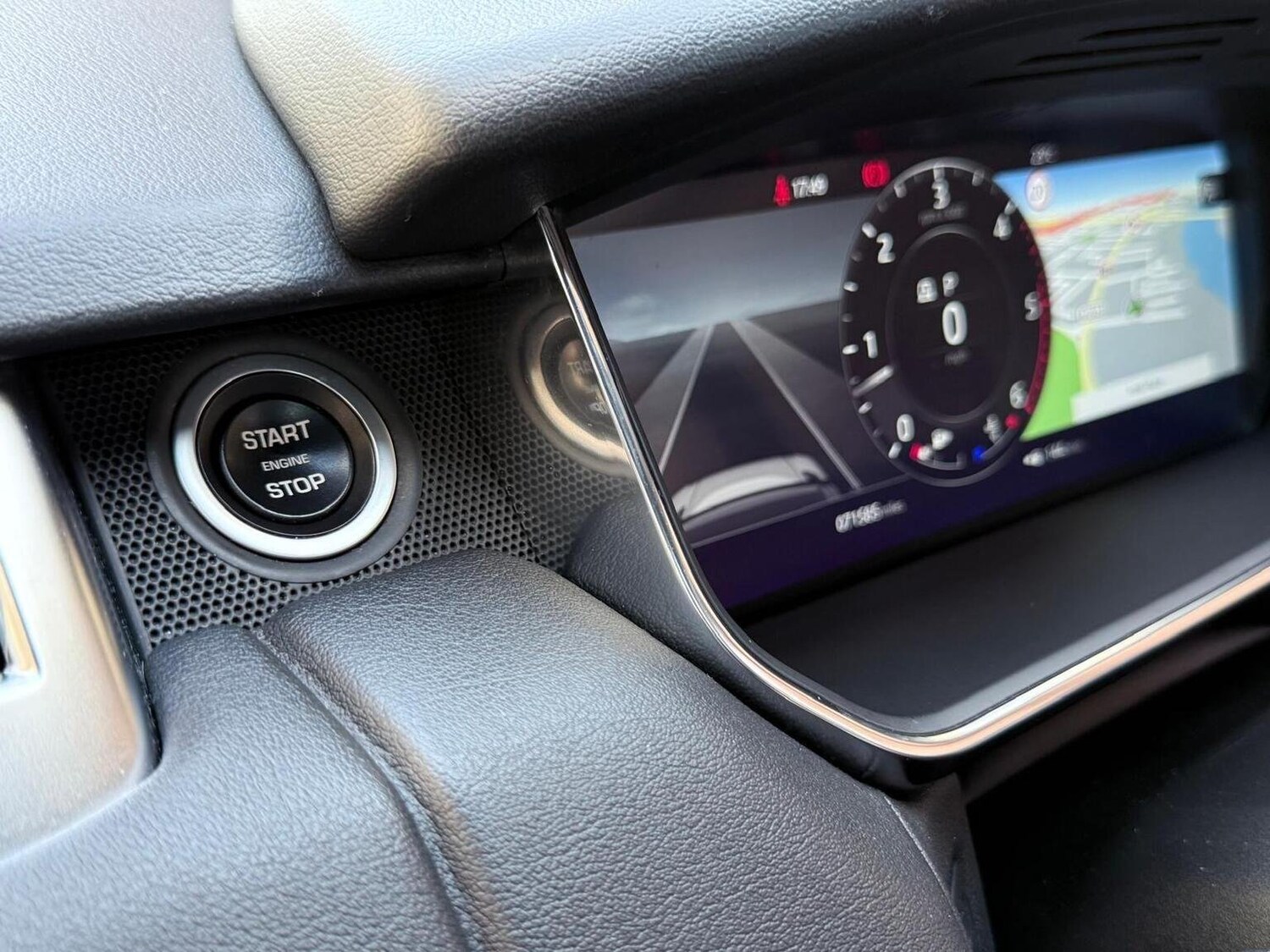 Used Land Rover Range Rover Sport 2019 for sale - 77539180: Photo 40