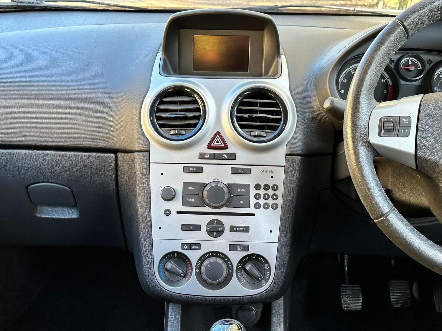 Used Vauxhall Corsa 2013 for sale - 77535948: Photo 35