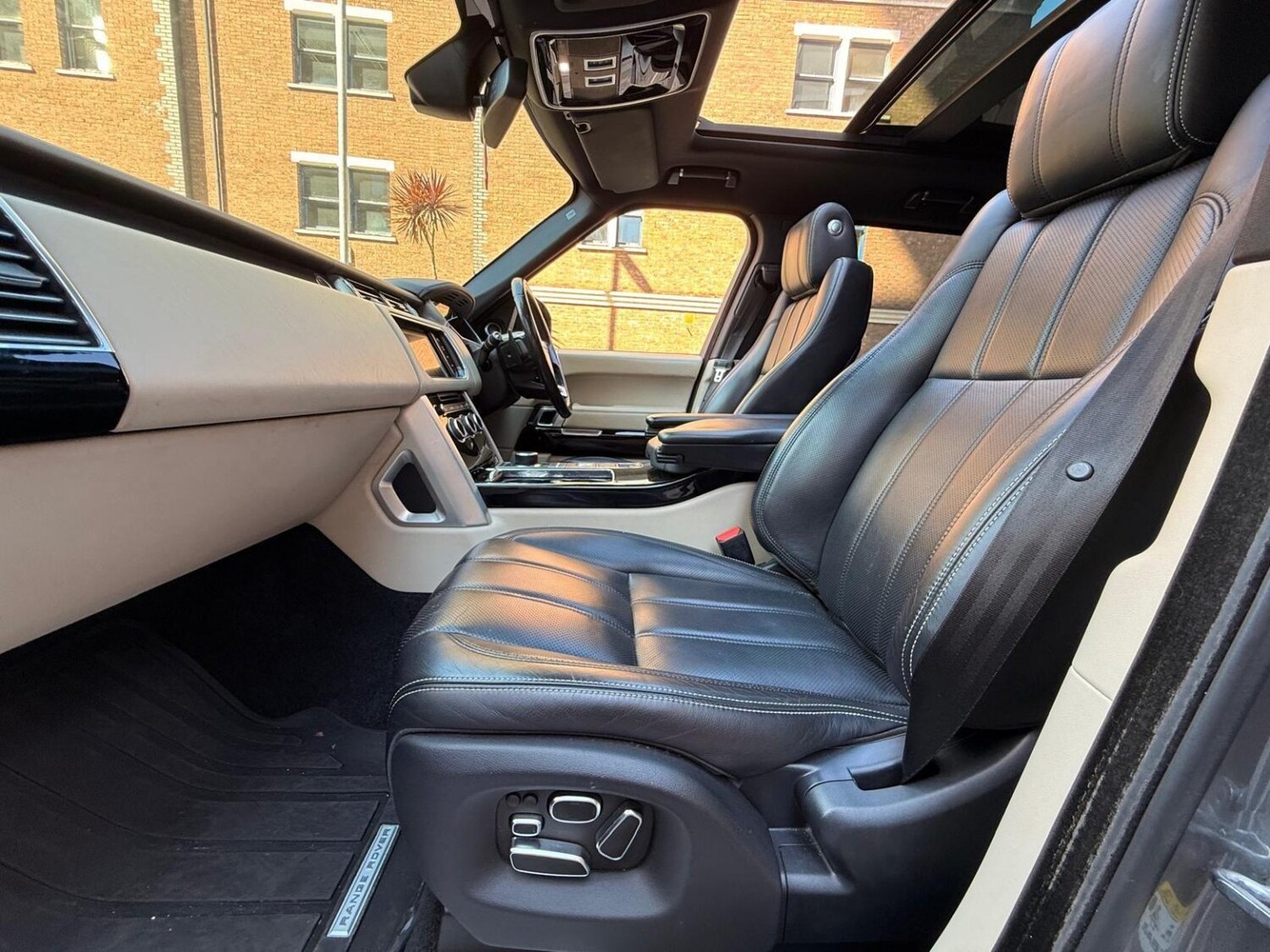 Used Land Rover Range Rover 2014 for sale - 77539194: Photo 33