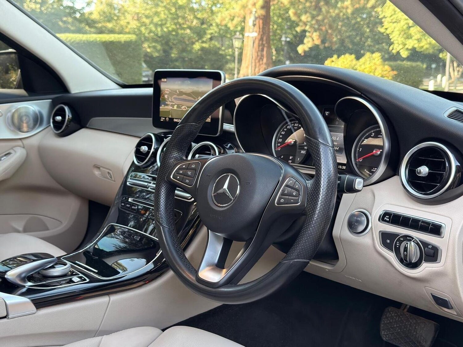 Used Mercedes-Benz C Class 2015 for sale - 77539233: Photo 24