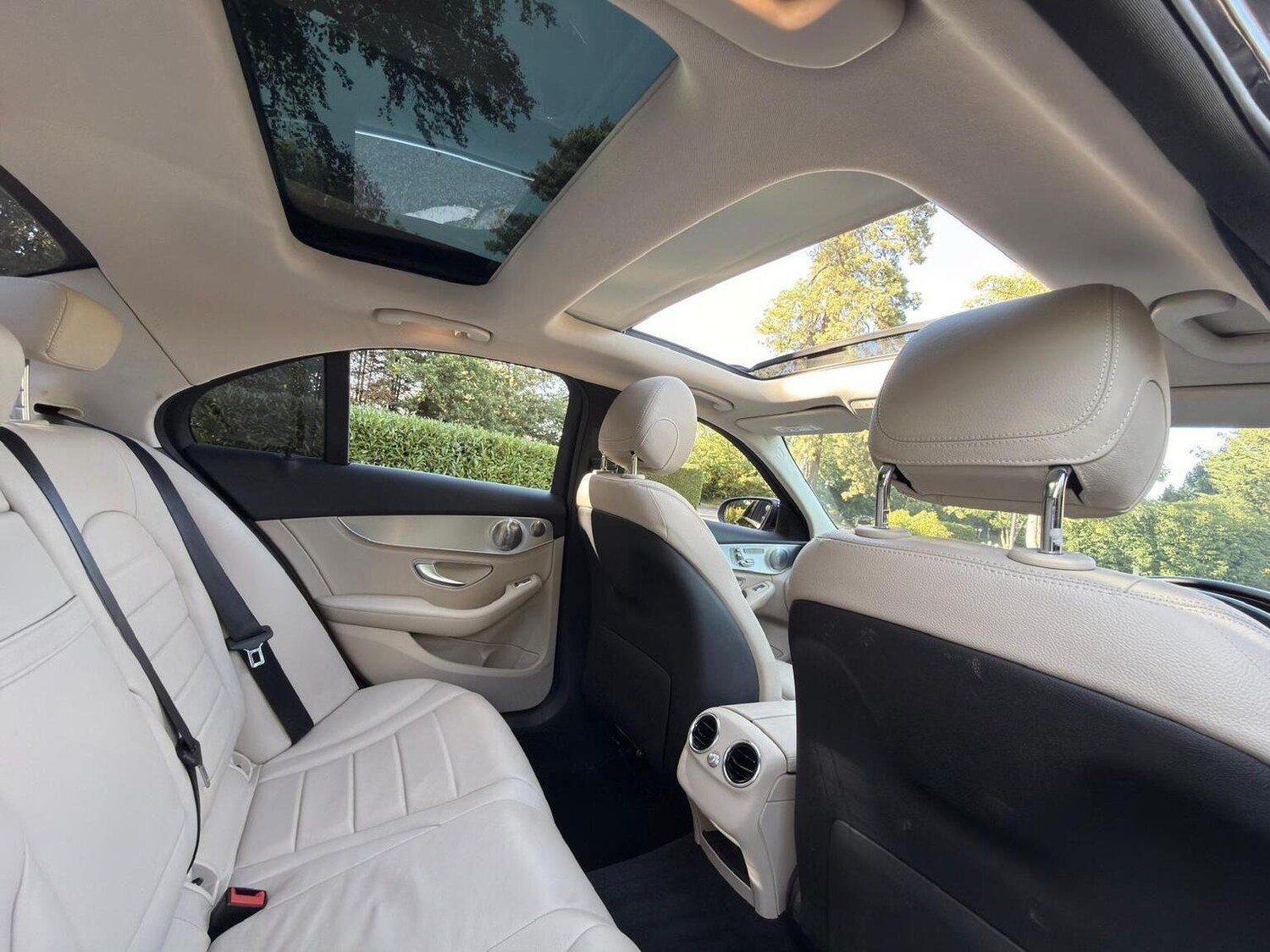 Used Mercedes-Benz C Class 2015 for sale - 77539233: Photo 36