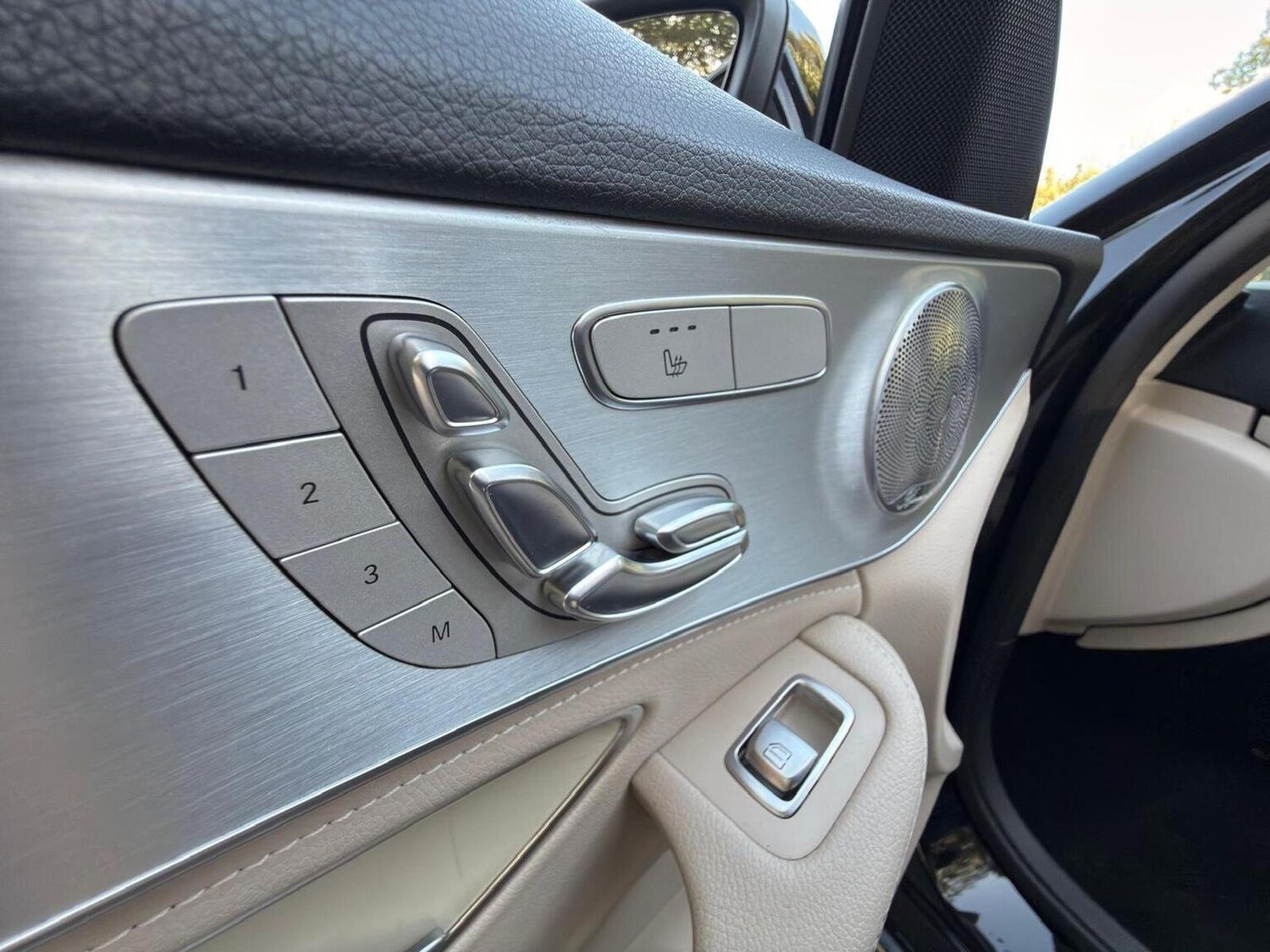 Used Mercedes-Benz C Class 2015 for sale - 77539233: Photo 39