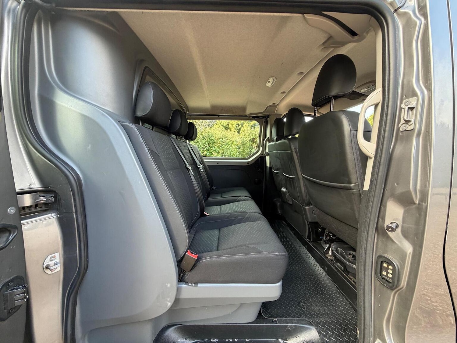 Used Vauxhall Vivaro 2016 for sale - 77539168: Photo 30