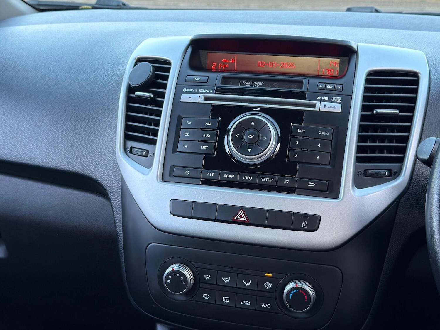 Used Kia Venga 2015 for sale - 77735676: Photo 38