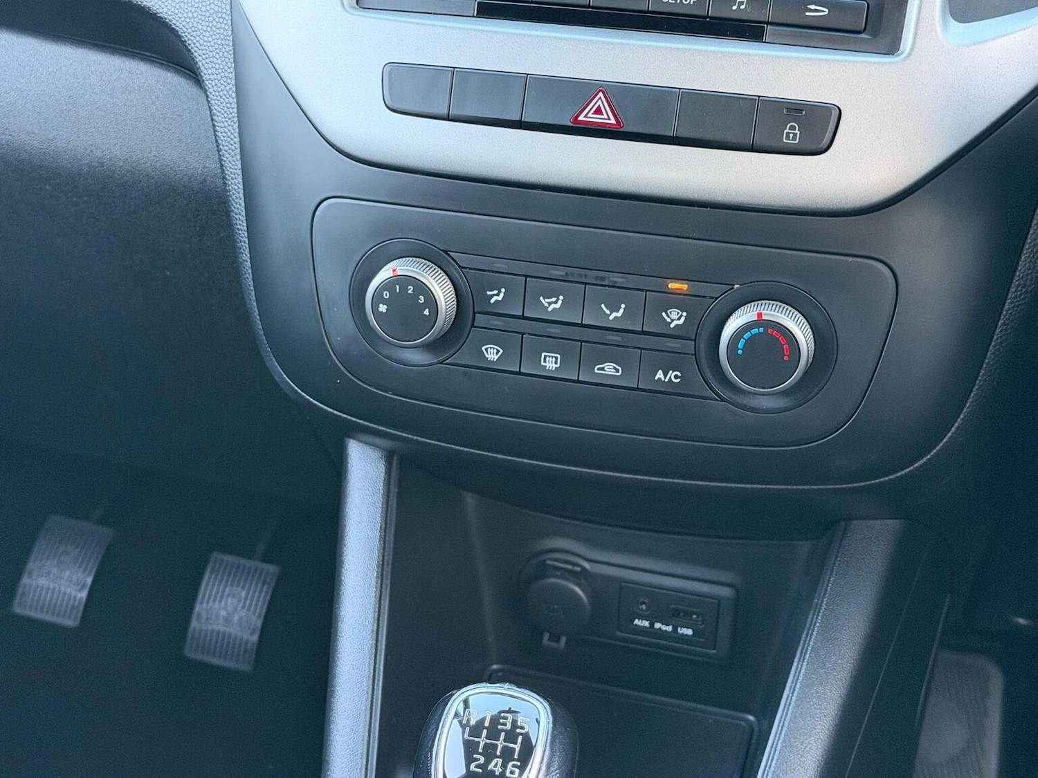 Used Kia Venga 2015 for sale - 77735676: Photo 41