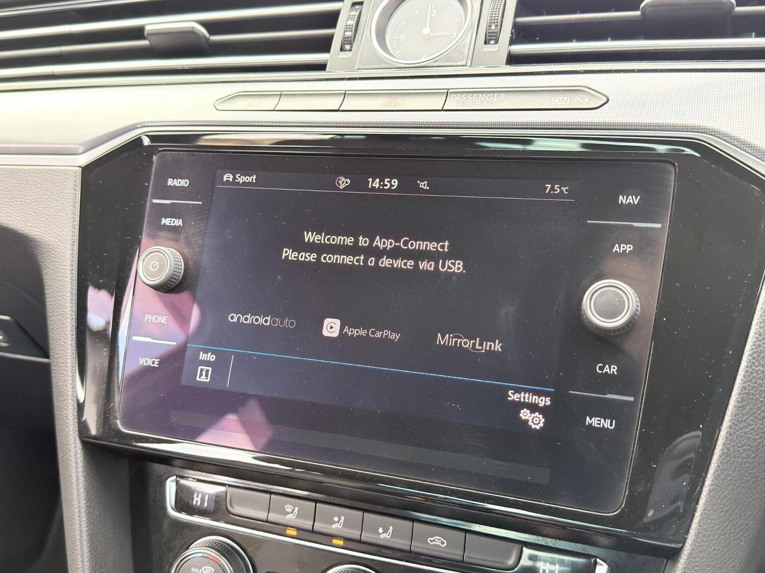 Used Volkswagen Passat 2017 for sale - 77888474: Photo 56