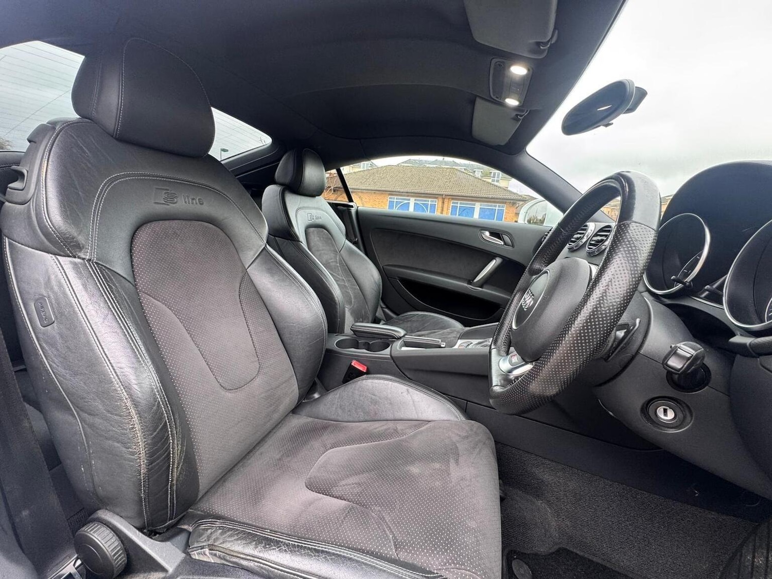 Used Audi TT 2011 for sale - 77629091: Photo 28