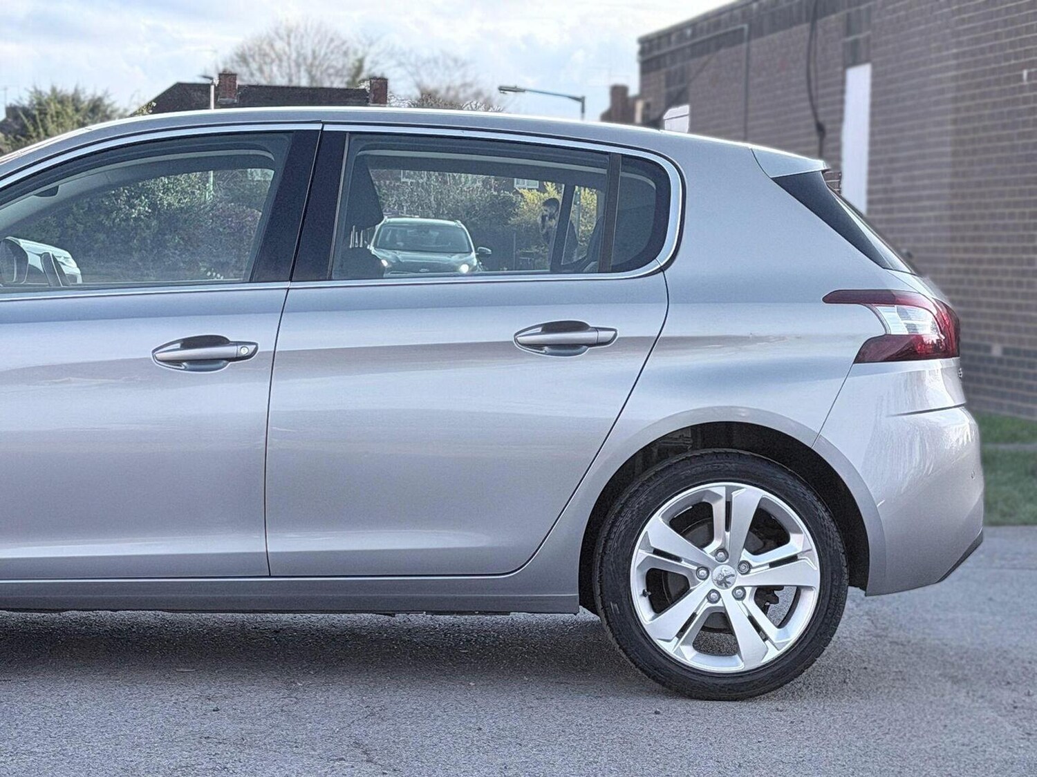 Used Peugeot 308 2016 for sale - 77888416: Photo 14