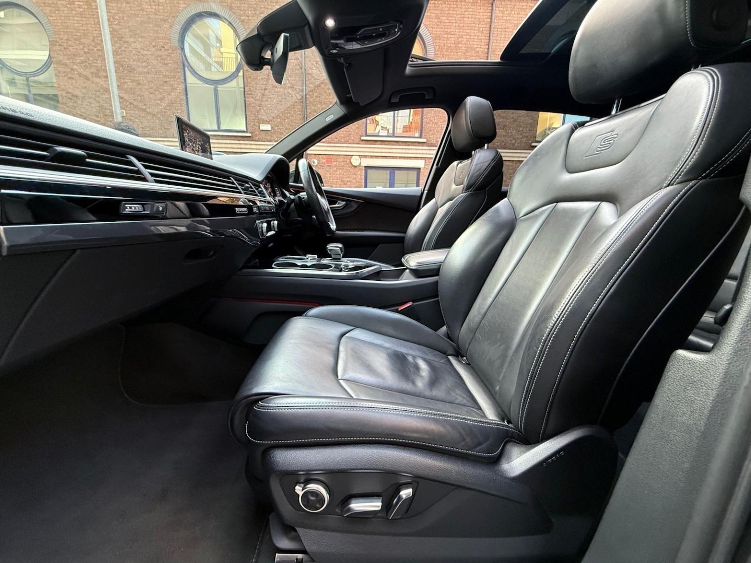 Used Audi Q7 2018 for sale - 77539191: Photo 29