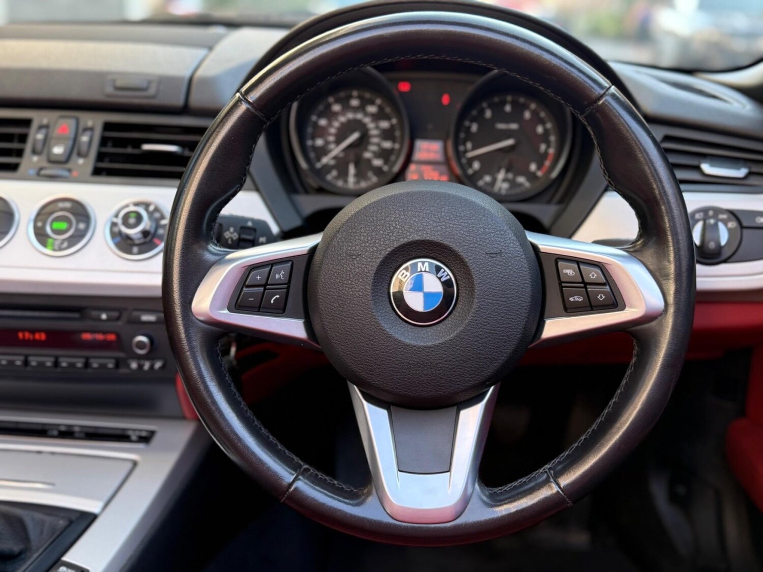 Used BMW Z4 2011 for sale - 77539184: Photo 31