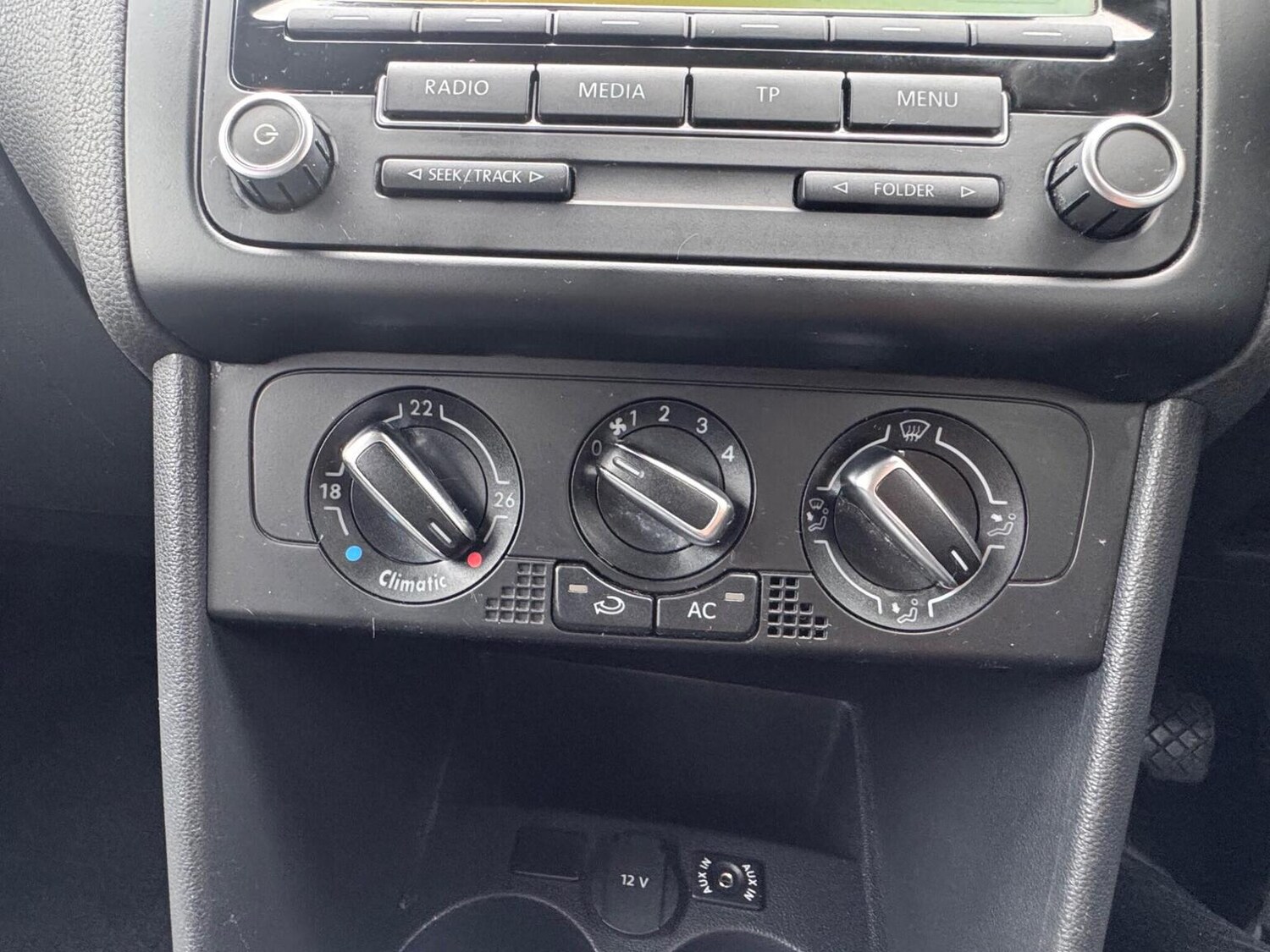 Used Volkswagen Polo 2010 for sale - 77535882: Photo 27