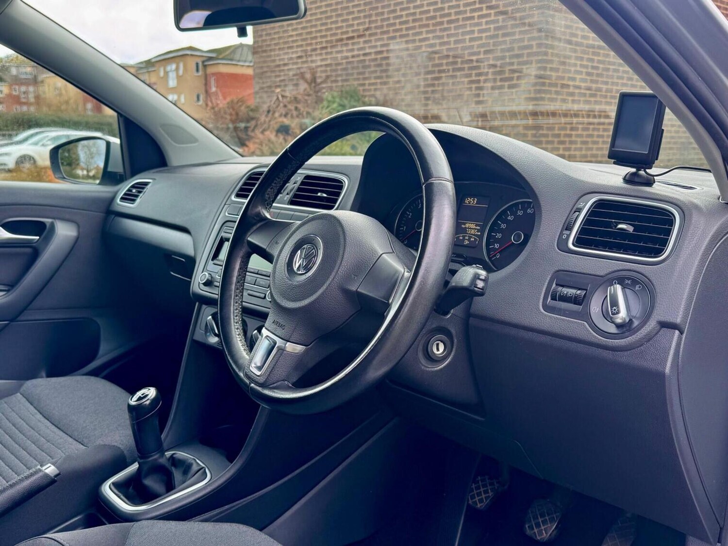 Used Volkswagen Polo 2010 for sale - 77535882: Photo 33