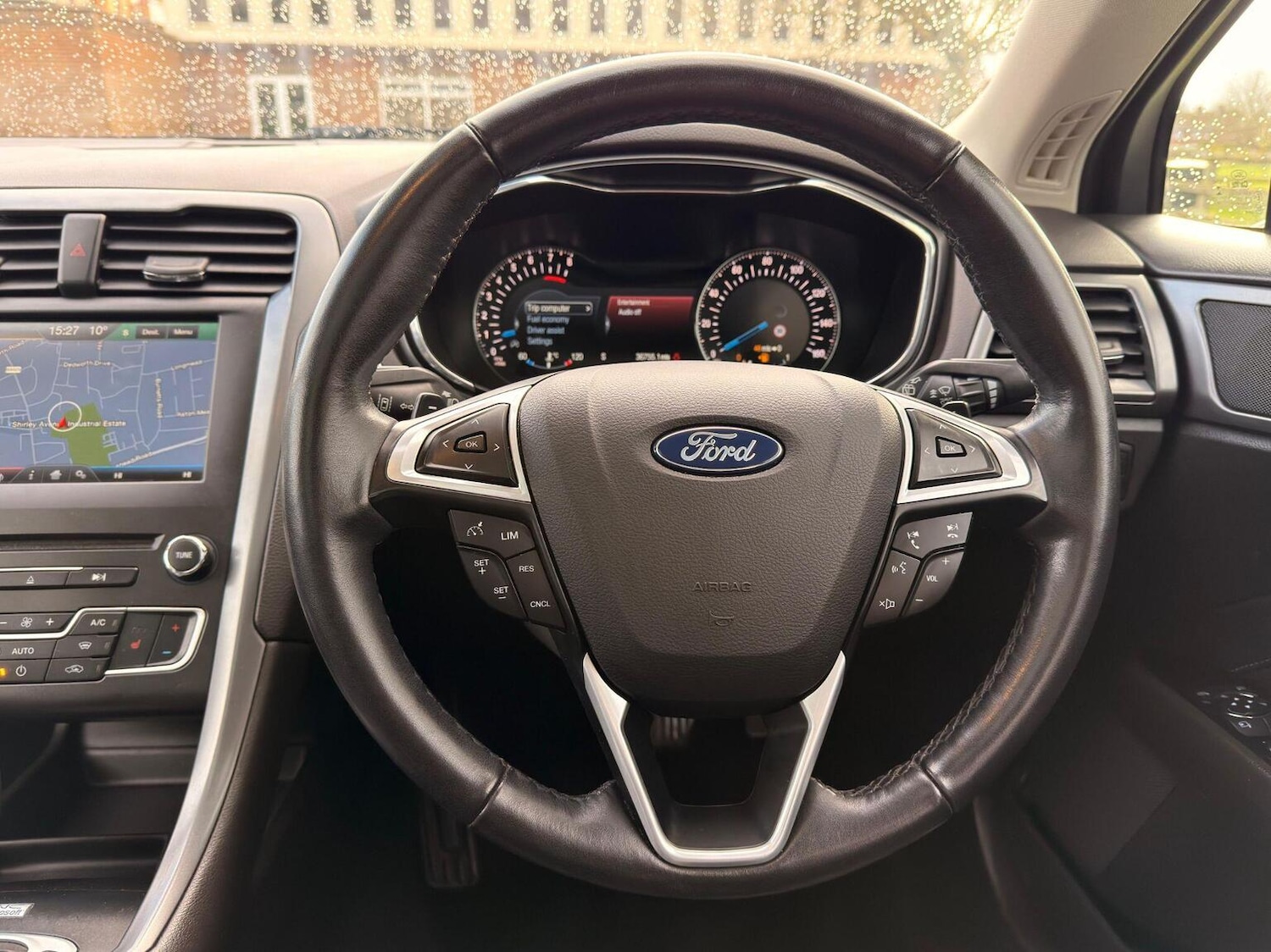 Used Ford Mondeo 2015 for sale - 77632444: Photo 27