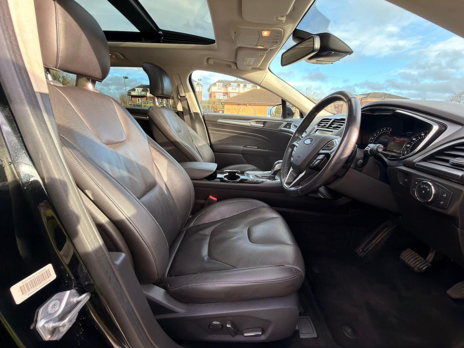 Used Ford Mondeo 2015 for sale - 77632444: Photo 32